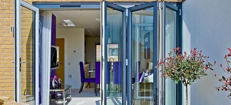 Commercial Door Glass Repair in Lake Butler, FL